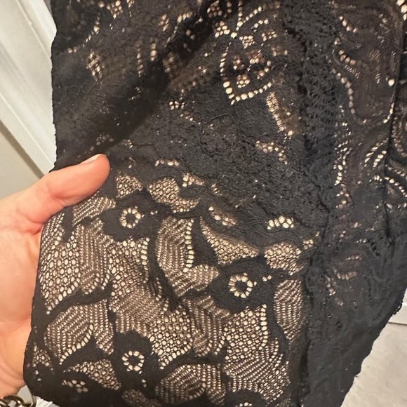 Nicole Miller New York Sleeveless V Neck Lace Dress - Daiquiri - Picture 5 of 10